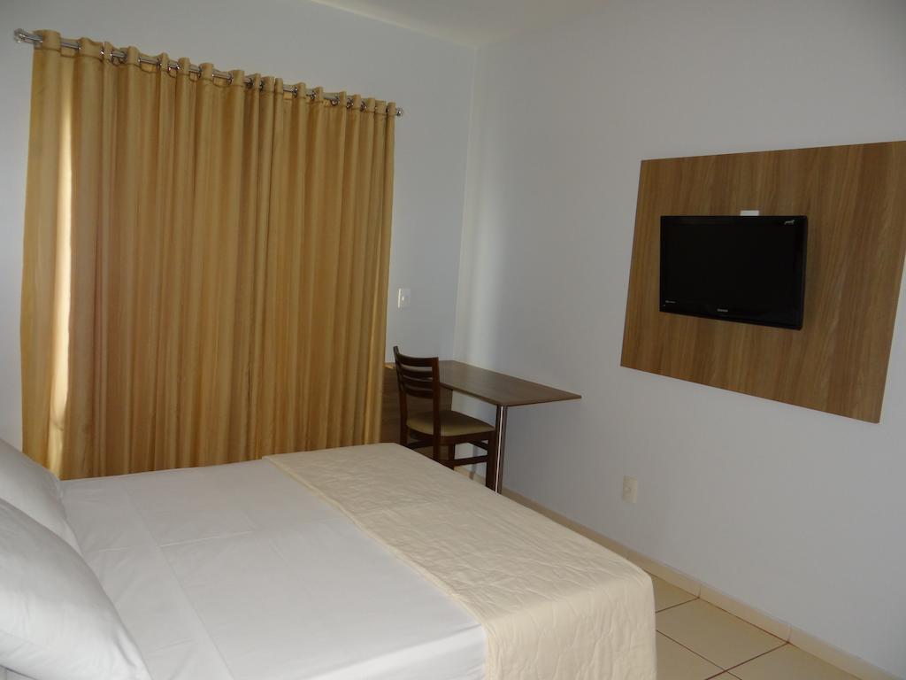 Hotel Rota Quirinopolis